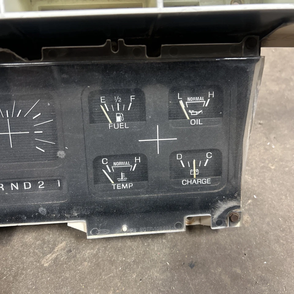Ford F150 F250 F350 1980-1986 cuadro de instrumentos velocímetro Bronco 1984 Foto 2 de 4