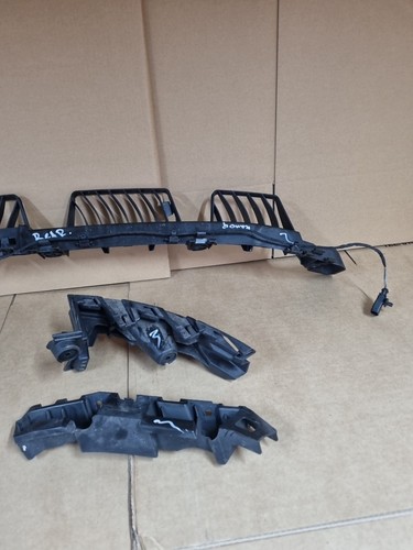 SKODA KAROQ 2018 STOßSTANGENHALTER HINTEN SET Blenden 57A807863 - Bild 2 von 8