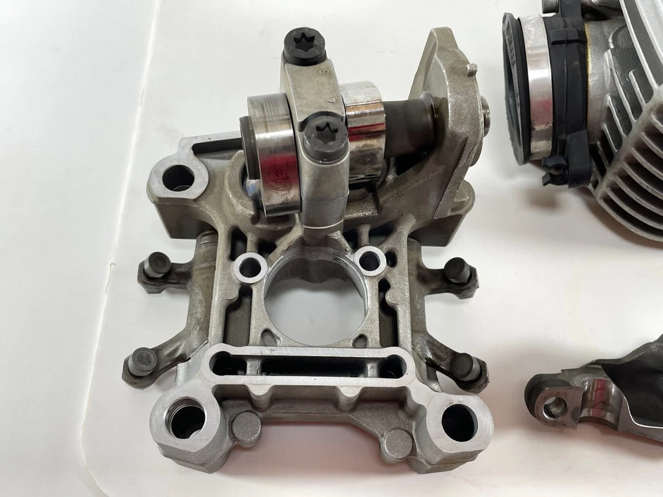 Culasse + arbre à cames gauche BMW R 1100 GS 1994-99 défectueux d'occasion - Photo 2/4