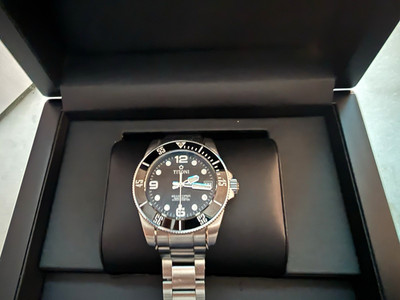 Titoni Seascoper 600 Automatic 42mm Black Dial Steel Bracelet Box Papers