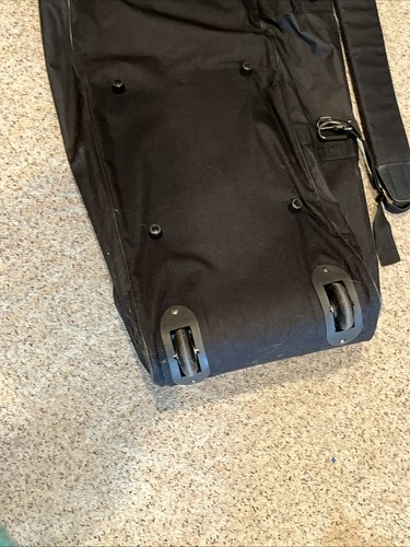 Bolsa de GOLF de viaje suave de carga TAYLORMADE estuche rodante con ruedas - Imagen 5 de 7