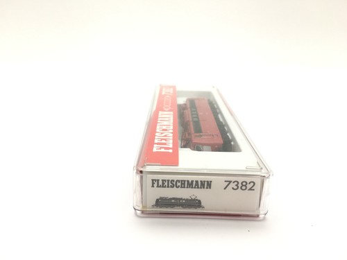 Fleischmann 7382 N Scale Electric Locomotive Br 151 016-3 DB, Eastern Red - Picture 7 of 7