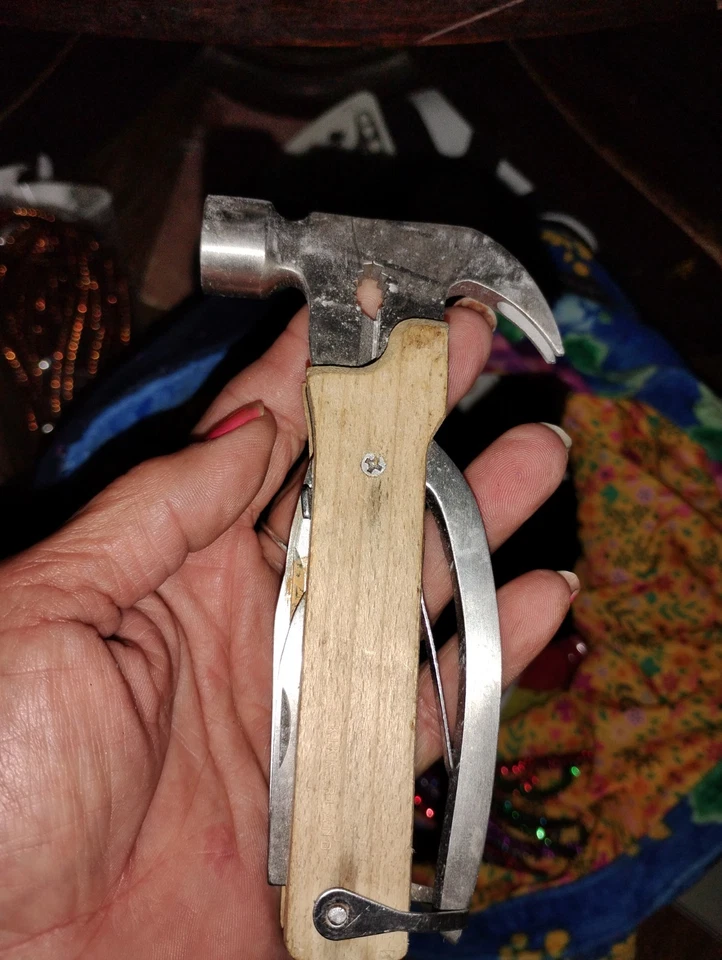 Multiherramienta Kikkerland - Mango de madera y 10 herramientas... ¡Ver fotos! Foto 2 de 2