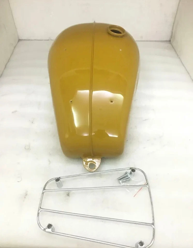 Triumph T120 Bonneville 3.5 Gallon Golden & White Painted Tank/FIT FOR - Image 4 of 4