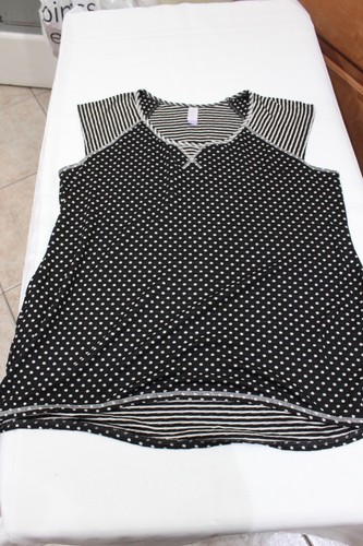Secret Treasures Damen Nachtwäsche 2XL Fließend Flügelärmel Pyjama Oberteil Gepunktet