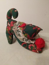 1994 Loomco 10" Door Hanging Christmas Stuffed Cat W/Yarn