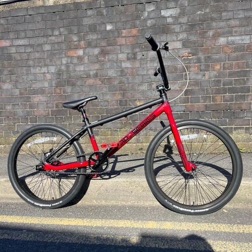 Bici GT Pro Series Heritage 24 pollici BMX Cruiser edizione corsa rossa - Foto 12 di 14
