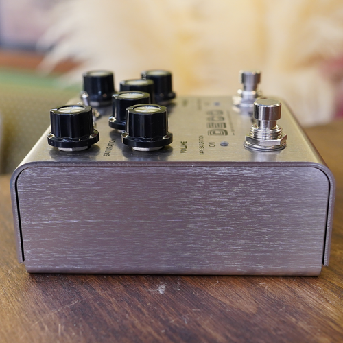 strymon DECO V2 Tape Saturation Double Tracker Emulator Guitar Effects Pedal - Picture 12 of 13