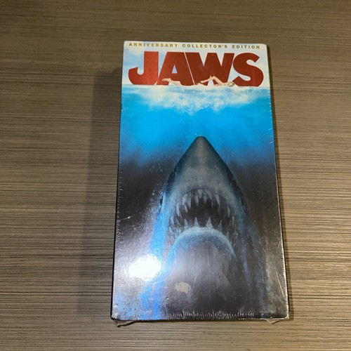 Jaws (VHS, 2000, 2-Tape Set, Anniversary Collectors Edition Double-Pack) - Picture 1 of 6