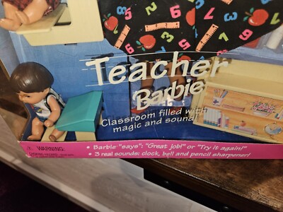VTG Mattel Teacher Barbie 16210 Doll Classroom Play Set w/ 2