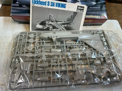 Hasegawa S-3A/B Viking...MINT...1/72...Kit 4067 - Picture 3 of 3
