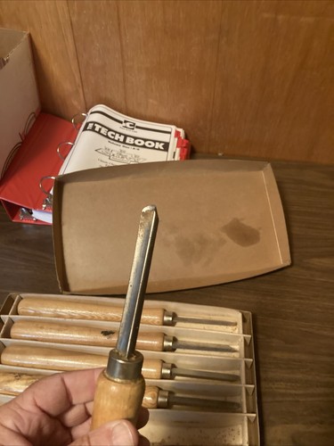 Vintage Buck Brothers 5 Pc. Wood Carving Chisel Tool Set Wood Handle - Picture 7 of 7