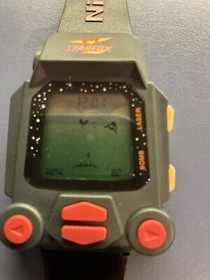 Vintage 1993 M.Z. Berger Nintendo Starfox Digital Game Watch (Tested No Battery)