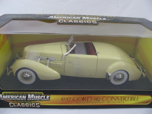 Ertl American Muscle Classics 1/18 Diecast Cream 1937 Cord 812 Convertible 32159 - Picture 2 of 11