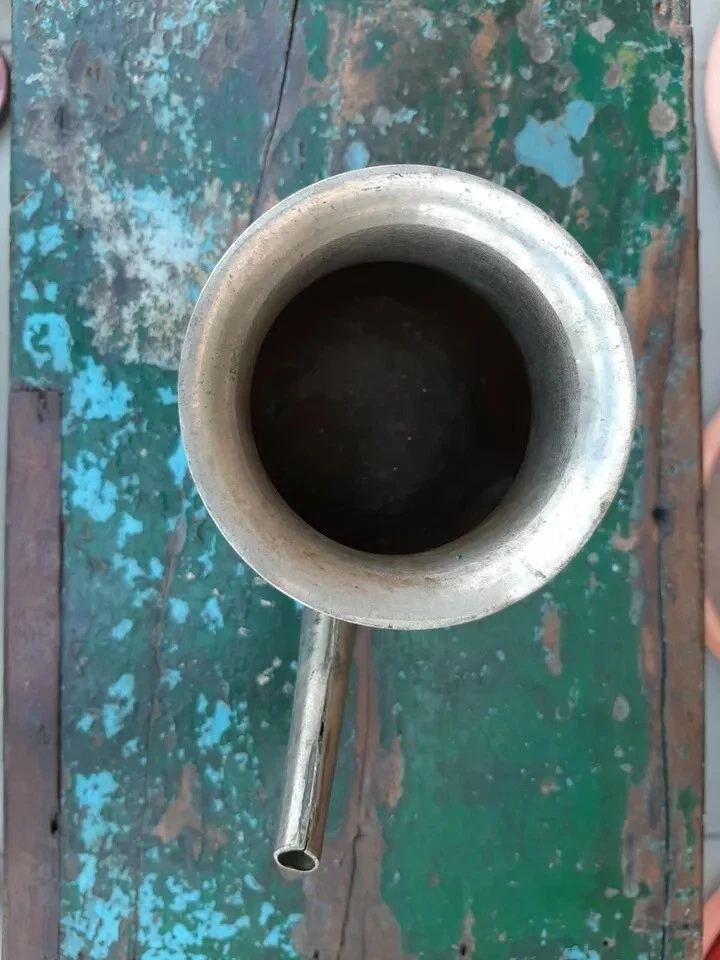 Olla de agua antigua alemana de plata primitiva templo religioso templo años 1900 con caño Foto 3 de 4