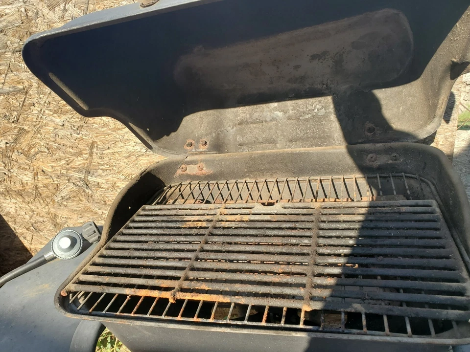 Parrilla Aussue Barbacoa Asequible Nuevo en Caja Puerta Trasera Patio Trasero Fiestas Foto 2 de 2