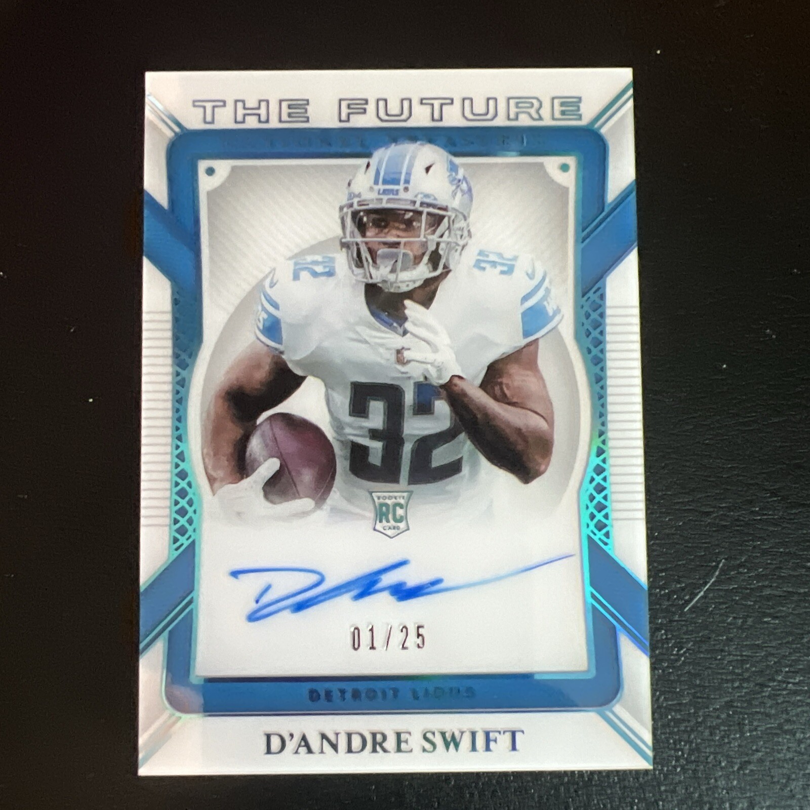 D'ANDRE SWIFT 2020 NATIONAL TREASURES THE FUTURE ROOKIE RC AUTO 1/25