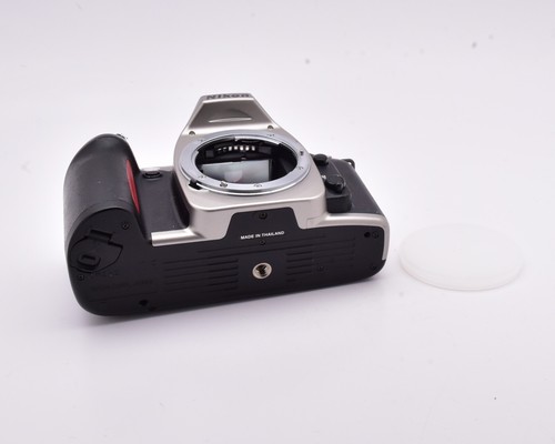 Nikon N65 35mm SLR Film Camera Body & Body Cap (#13552) - Picture 7 of 9