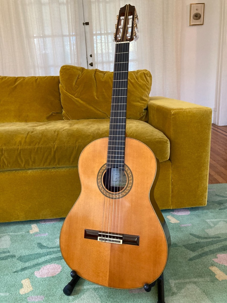 Seizi Inaba G100 classical guitar 1972 – solid, signed Seizi Inaba G100 classical guitar 1972 – solid, signed