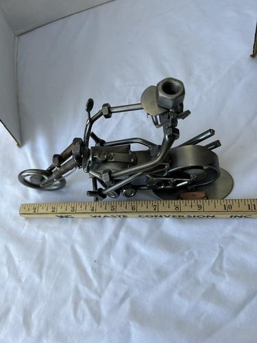 Hina & Kunst Das Original Muttern und Schrauben Mann auf Motorrad große Skulptur - Bild 7 von 8