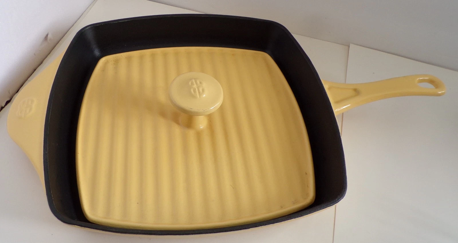 Calphalon Square Grill Fry Pan Skillet w/ Press 11” Enameled Cast Iron Yellow