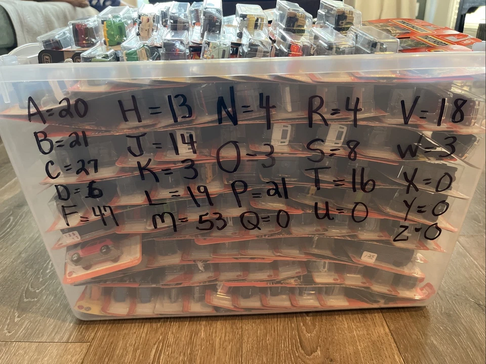 Lote de 300 coches Matchbox nuevos años 1932-2025 gran oferta si coleccionista/vende Foto 3 de 4