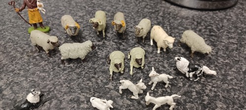 Britain's Farm Bundle Of Sheep and lambs plus Shepherd & Dogs, 1/32 scale. - Picture 2 of 9