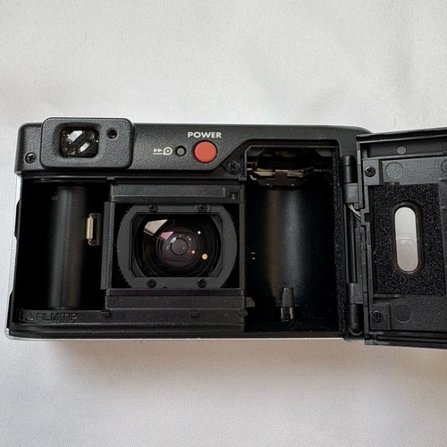 Cámara fotográfica compacta de 35 mm totalmente automática Konica Z-Up AF 60e y estuche piezas no probadas - Imagen 4 de 10