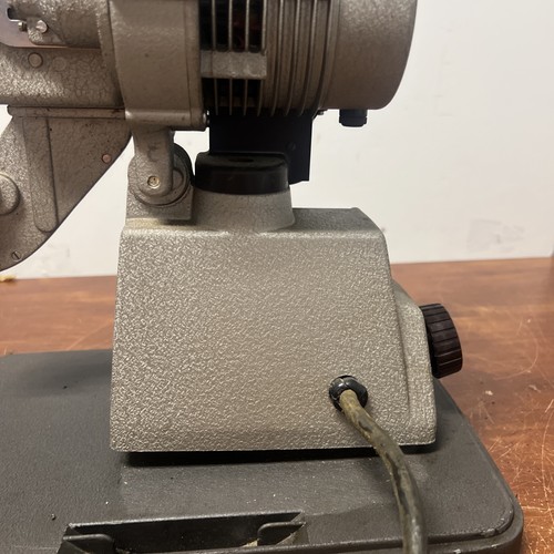 Rare Vintage Bell & Howell Diplomat 16mm Film Projector Model 173 - Picture 11 of 18