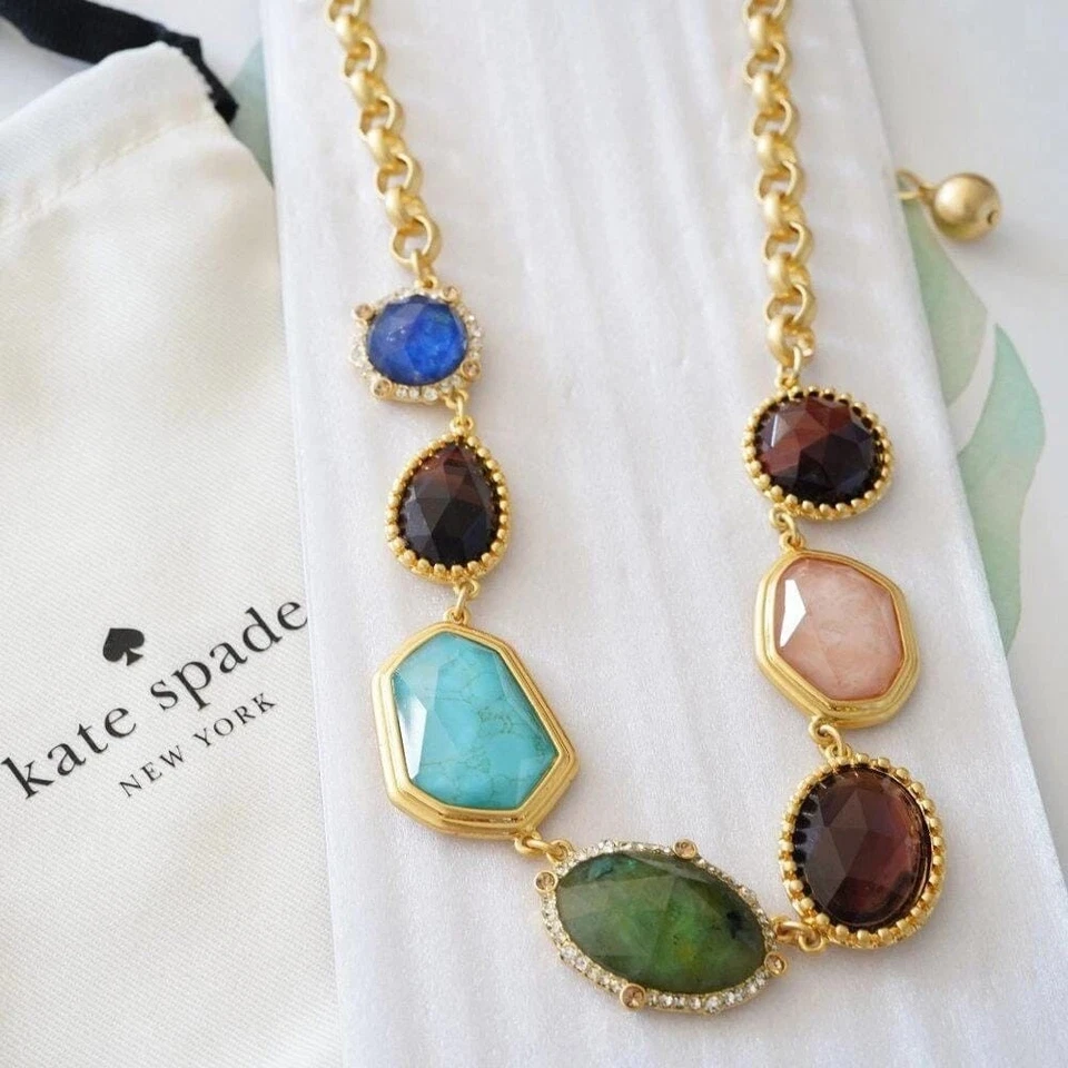 COLLAR DE PIEDRAS PERFECTAMENTE IMPERFECTAS Kate Spade Foto 3 de 4