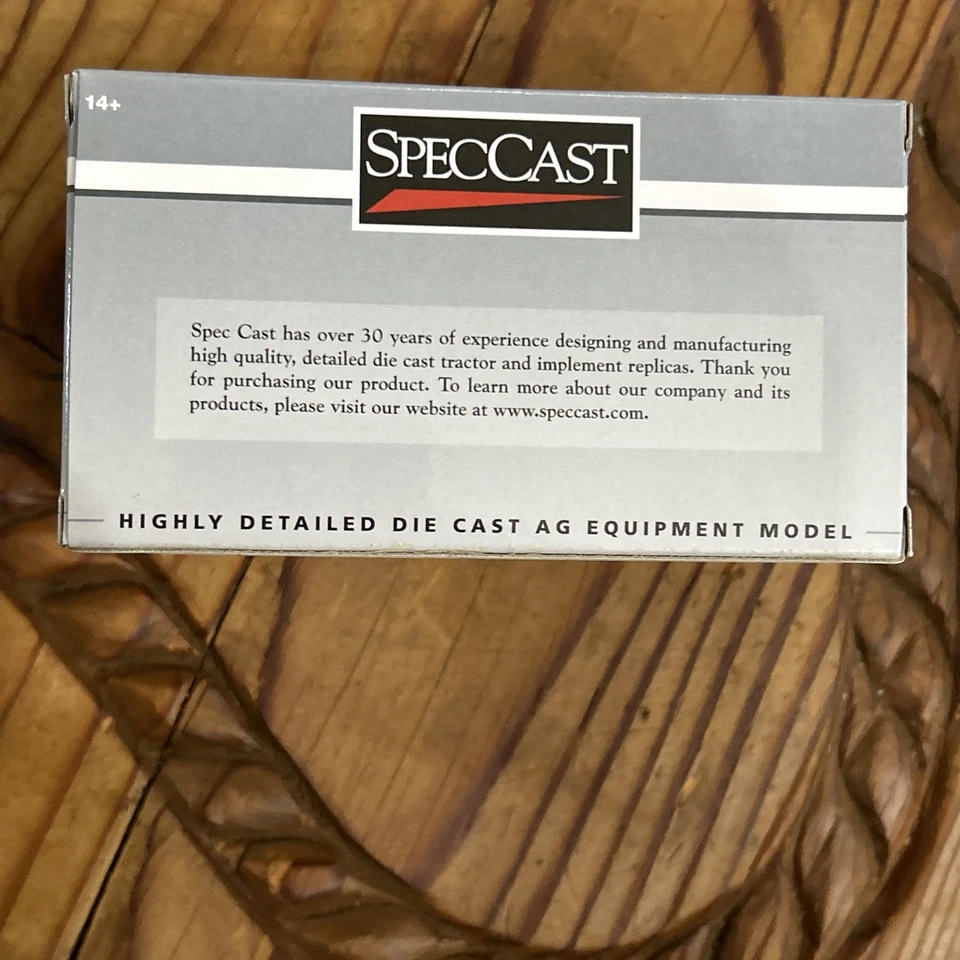 Minneapolis-Moline G940 Tractor w/ Loader - SpecCast 1:64 Scale Model - SCT700 - Image 3 of 4