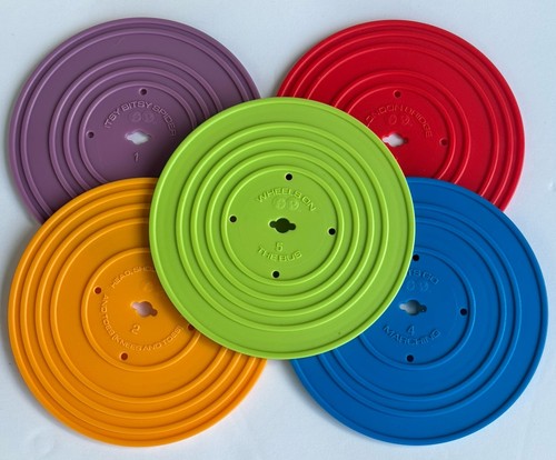Fisher Price Music Box Record Player Toy & 5 Records Works Great Mint 2014 Video - Picture 3 of 9
