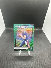 2024 Panini Prizm - Rookies Drake Maye #329 Green Wave Prizm (RC)