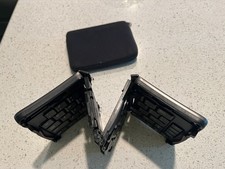 Palm 3C10439 Portable Keyboard - used, good condition, comes with carrying case