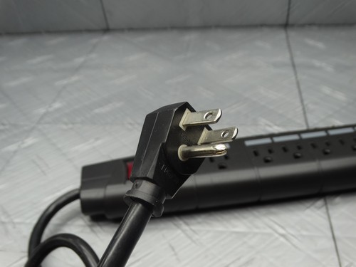 STAPLES 7-Outlet Surge Protector Black Tel/Modem/Coax 4ft Cord 33893 - 第 3/6 張圖片