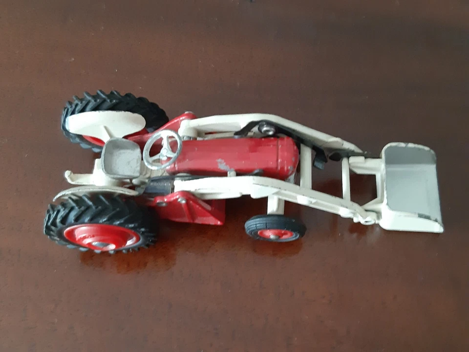 CORGI TOYS HASSEY-FERGUSON 65- TRATTORE CON PALA - Immagine 3 di 4