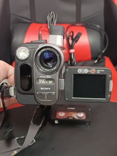Sony DCR-TRV270E Digital8 Tape Digital Video Camera HANDYCAM - Tested OK - Picture 3 of 10