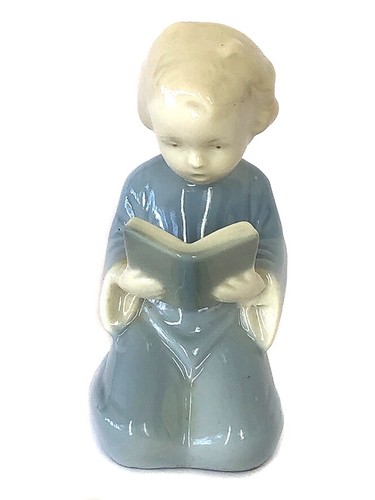 GERMAN BAVARIAN KUNSTPORZELLAN ILMENAU METZLER ORTLOFF CHILD WITH BIBLE FIGURINE - Bild 3 von 4