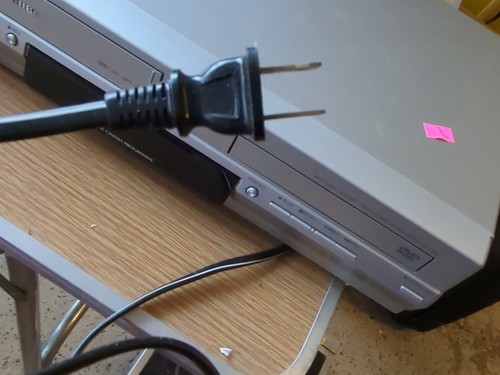 Toshiba SD-V393SU DVD VCR Combo Player VHS Recorder  - Picture 4 of 8