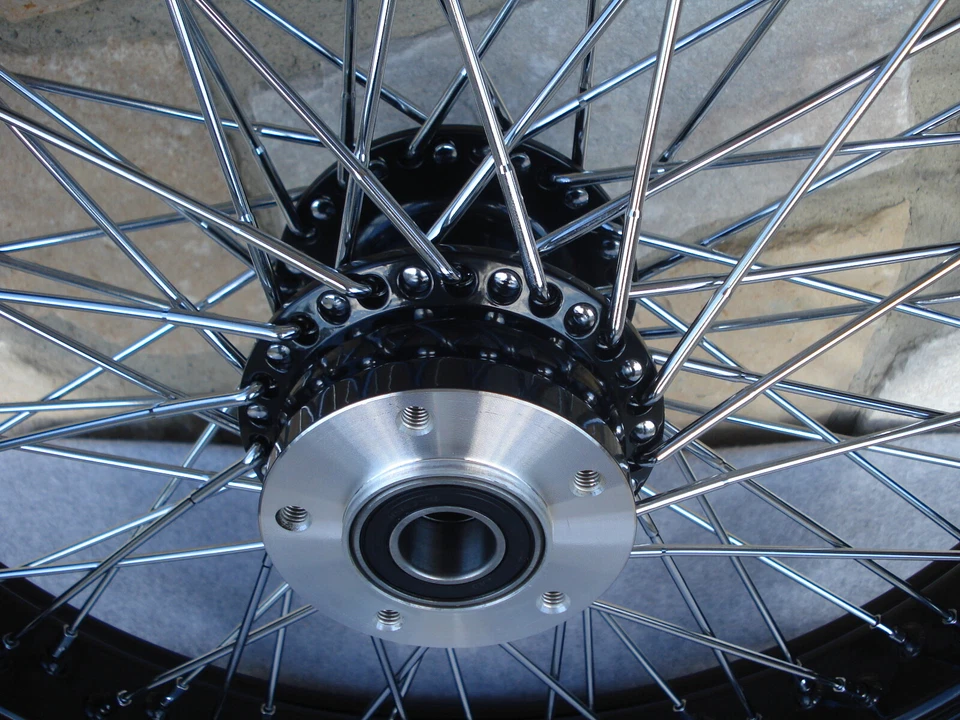 RUEDA DELANTERA 23" X3.5" 60 RADIOS NEGRA 00-07 HARLEY ROAD KING STREET GLIDE TOURING Foto 2 de 3