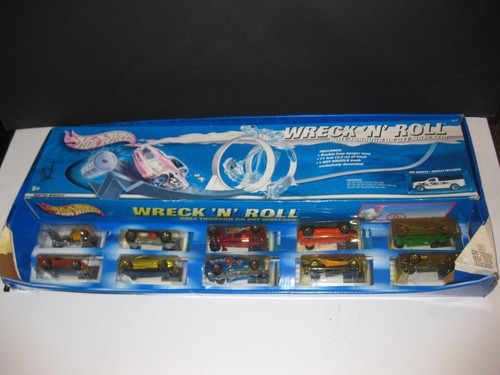 HOT WHEELS WRECK 'N' ROLL TRACK SET
