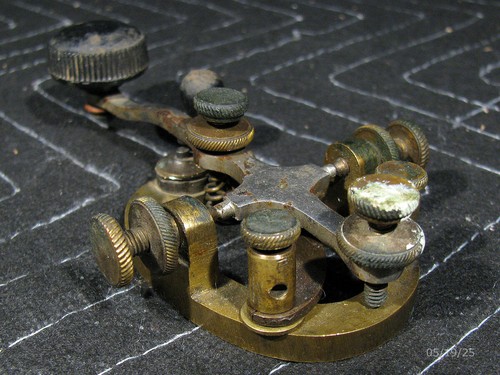 Vintage Unmarked Brass Telegraph Key - Zdjęcie 5 z 15