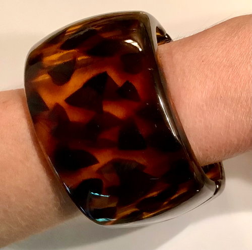Vintage KJL Kenneth Jay Lane Faux Tortoise Gold-Tone Hinged Wide Cuff Bracelet - Picture 5 of 13