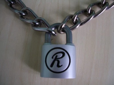 Sex pistols Sid Vicious 'R' Rabbit padlock & chain + 2 keys