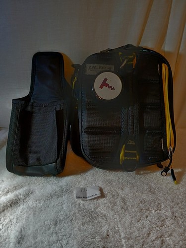 Arctic Zone Ultra Lunch Box, Expandable, Black WITH Water Bottle Holder + Cup - Picture 3 of 13