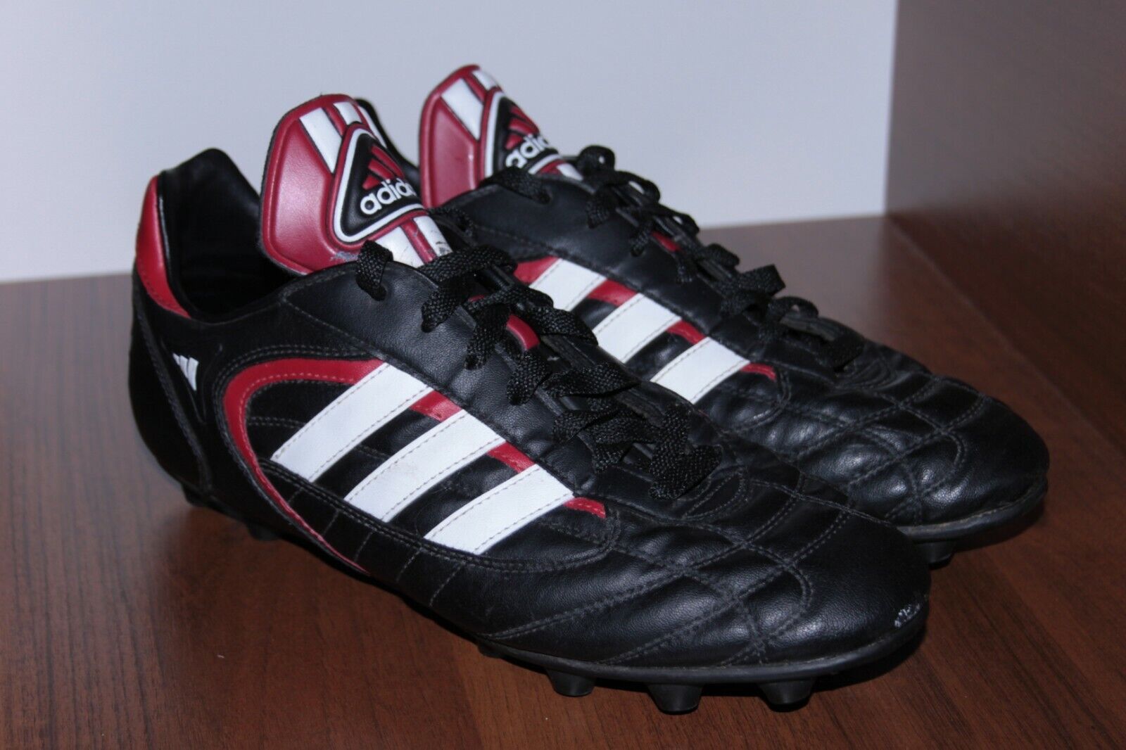 Caprichoso Reunir Pepino Vintage Adidas Predator Football black leather Boots Shoes UK 9 US 9 1/2 |  eBay