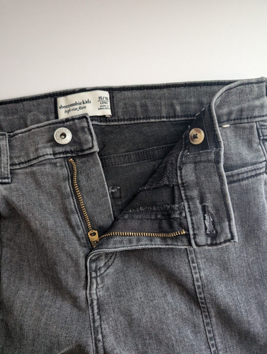 Abercrombie Kids Girl's Size 15/16 Long High-Rise Flare Jeans - Picture 3 of 5