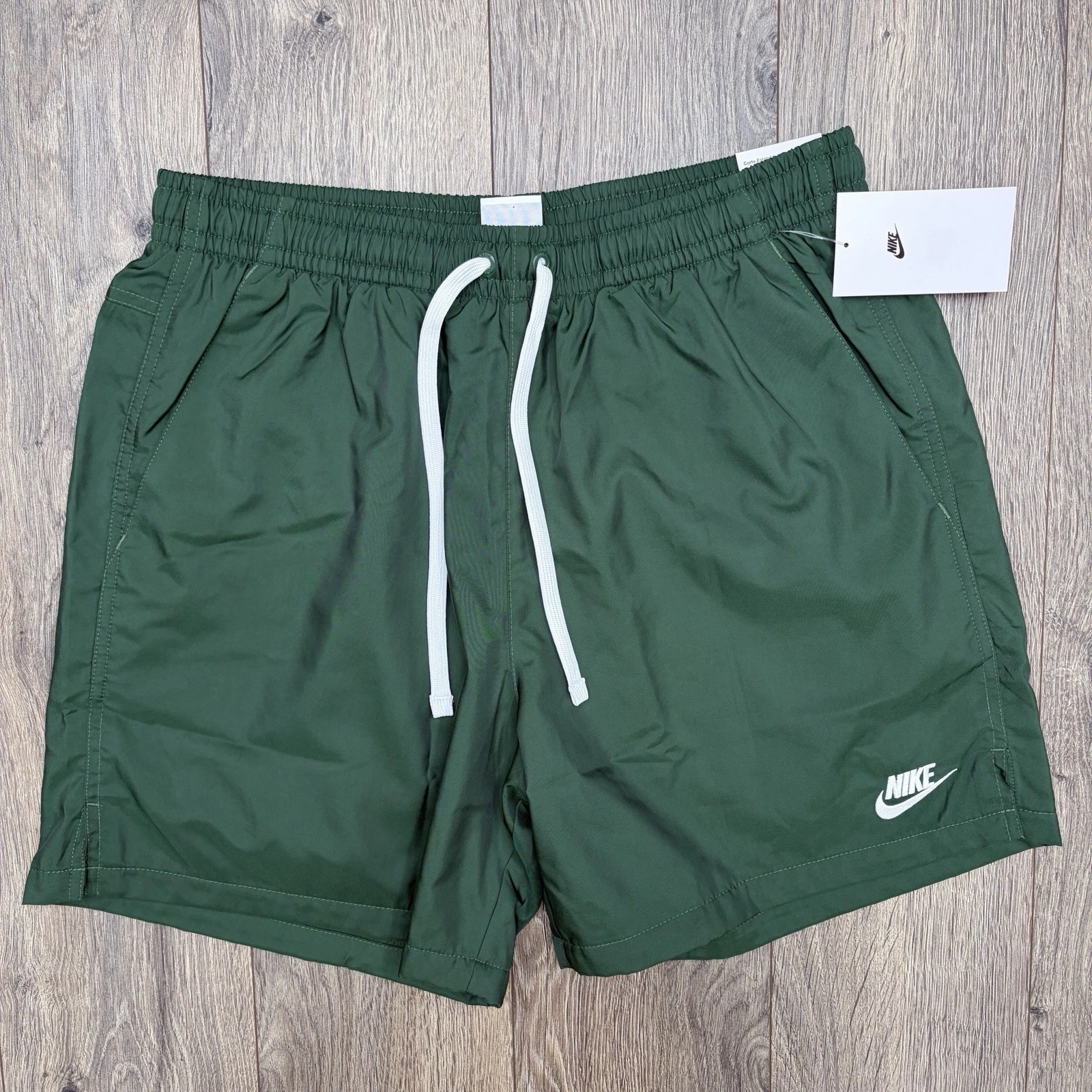 Nike Retro Woven Shorts Size Large Mens Fir Green White Sportswear Flow Club