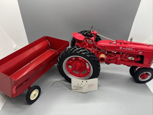 FRANKLIN MINT FARMALL MODEL H TRACTOR & ERTL WAGON - 1/12 DIECAST SCALE - Picture 8 of 10
