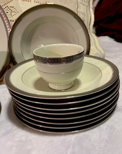 Mikasa Palatial Platinum 31 Pc Dinner/salad Plates, Bowls, Cups, Saucers Dishes - Picture 4 of 5